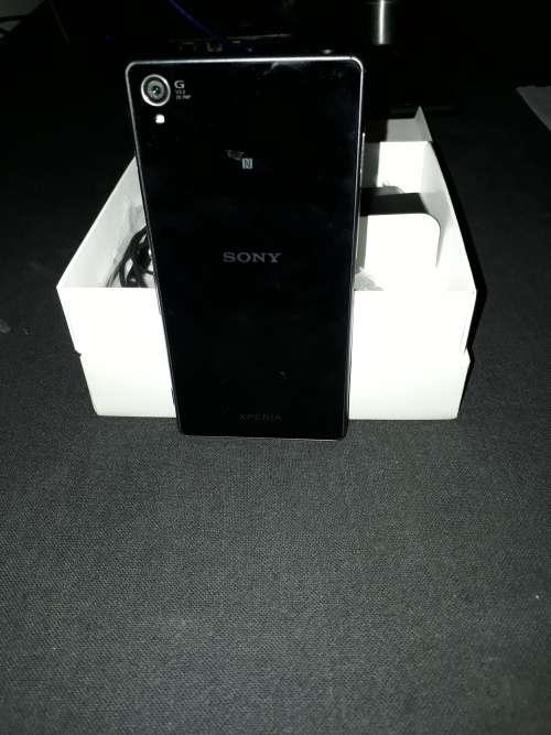 *CHEAPEST ON BOB* SONY XPERIA Z3 IN IMMACULATE CONDITION